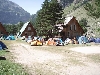 В лагере можно ставить палатки прямо возле Домиков